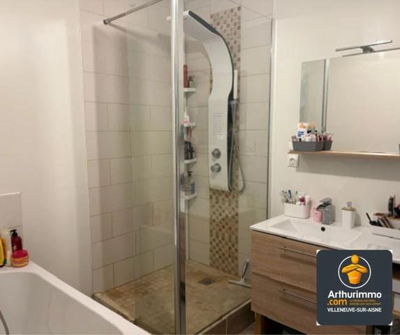 Vente Maison de village 5 pièces 94 m2 à Villeneuve-sur-Aisne