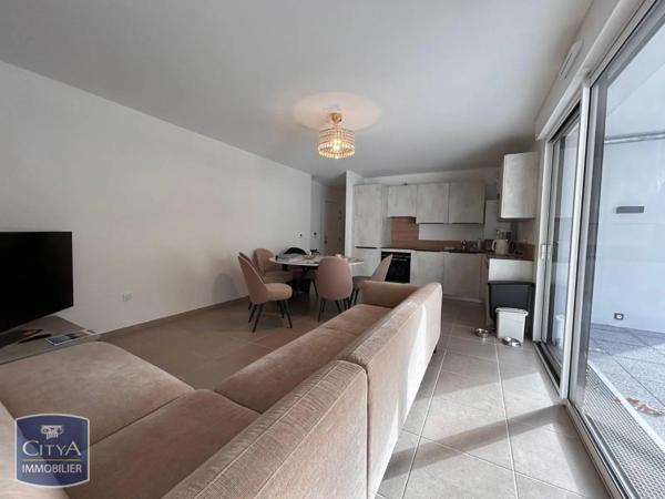Appartement à louer 4 pièces 81.54m²