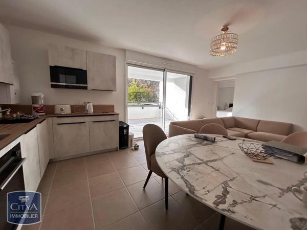 Appartement à louer 4 pièces 81.54m²