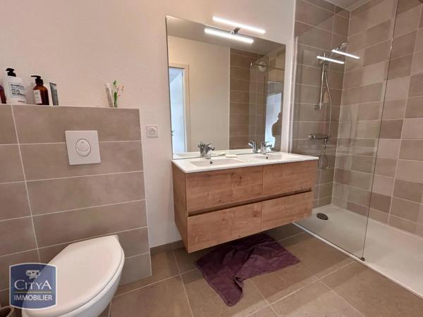 Appartement à louer 4 pièces 81.54m²