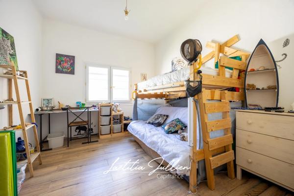 Maison de plain-pied T3 – Terrain plat 906 m² – Proche village d’Éoures