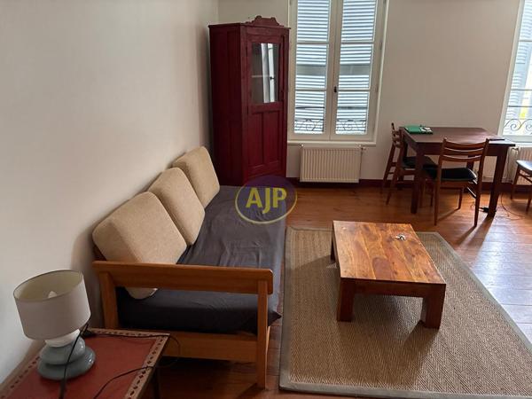 Appartement à louer Bayonne : 2 pièces, 56m² avec 1 chambre(s) à 732€ - AJP Horizons Capbreton