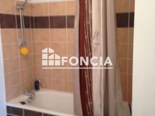 Location Appartement 2 pièces 35.33 m² - 340 AVENUE FELIPE DELAVOUET Grans 13450