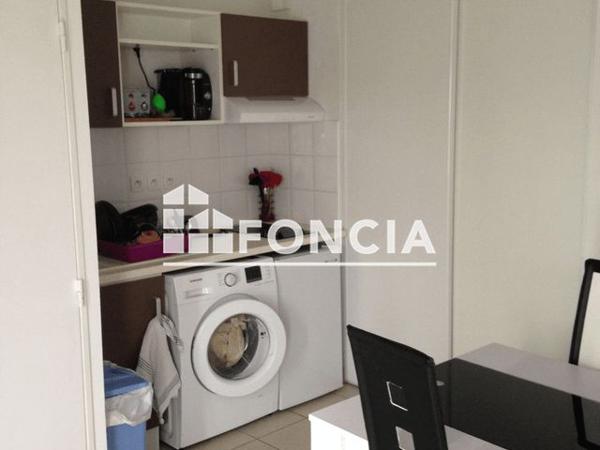 Location Appartement 2 pièces 35.33 m² - 340 AVENUE FELIPE DELAVOUET Grans 13450