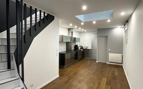 Appartement à louer    4 pièces • 84,63 m2 Saint-Mandé