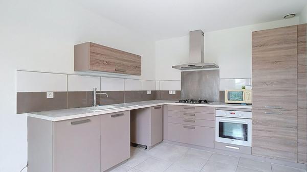 Maison à vendre à Nérac - plain-pied de 3 chambres avec garage et jardin