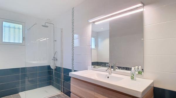 Maison à vendre à Nérac - plain-pied de 3 chambres avec garage et jardin