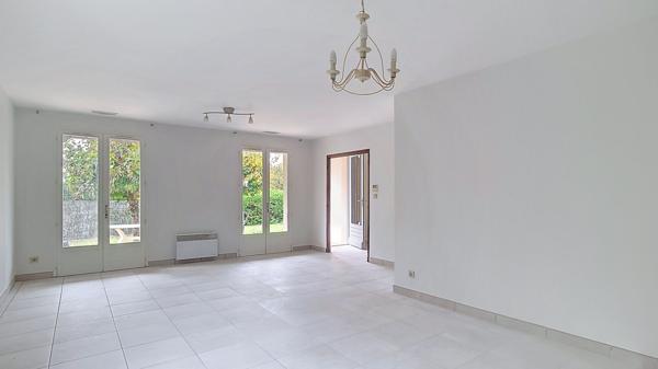 Maison à vendre à Nérac - plain-pied de 3 chambres avec garage et jardin