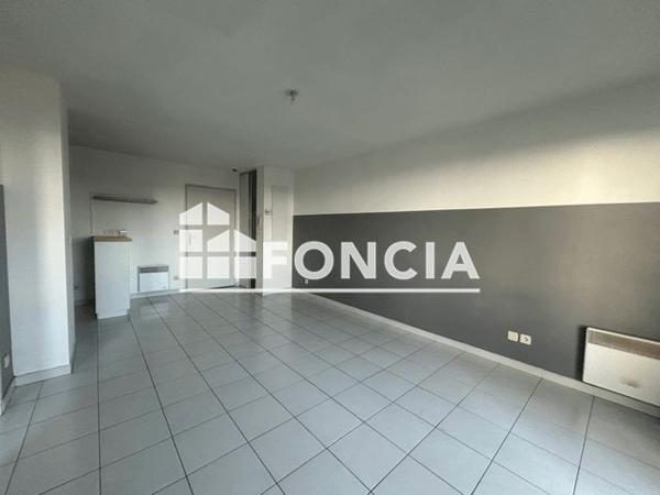 Location Appartement 2 pièces 38 m² - 96 RUE CHAUME Manosque 04100