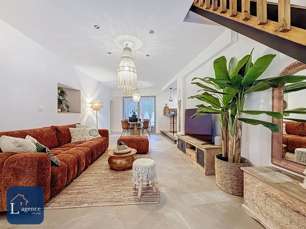 MAISON DE VILLAGE 133 m2 – CENTRE HISTORIQUE – CARACTÈRE AUTHENTIQUE – TERRASSE & GARAGE – GEX 01170