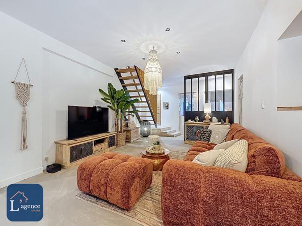 MAISON DE VILLAGE 133 m2 – CENTRE HISTORIQUE – CARACTÈRE AUTHENTIQUE – TERRASSE & GARAGE – GEX 01170