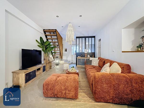 MAISON DE VILLAGE 133 m2 – CENTRE HISTORIQUE – CARACTÈRE AUTHENTIQUE – TERRASSE & GARAGE – GEX 01170