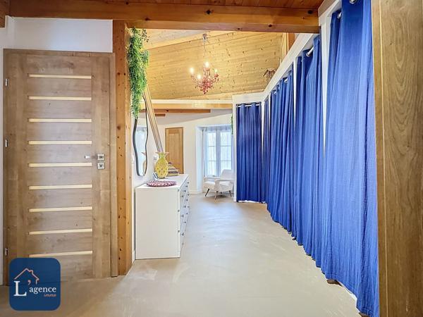 MAISON DE VILLAGE 133 m2 – CENTRE HISTORIQUE – CARACTÈRE AUTHENTIQUE – TERRASSE & GARAGE – GEX 01170