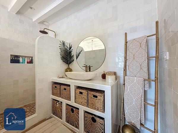 MAISON DE VILLAGE 133 m2 – CENTRE HISTORIQUE – CARACTÈRE AUTHENTIQUE – TERRASSE & GARAGE – GEX 01170