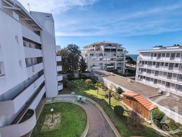 Appartement T3 à vendre  3 pièces - 50 m 2   ARCACHON  - 33