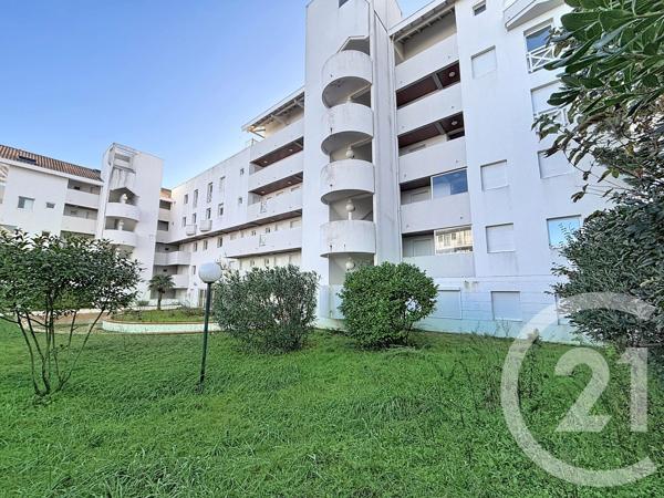 Appartement T3 à vendre  3 pièces - 50 m 2   ARCACHON  - 33