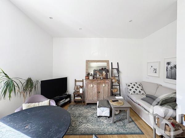 Appartement T3 à vendre  3 pièces - 50 m 2   ARCACHON  - 33