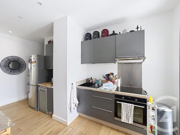 Appartement T3 à vendre  3 pièces - 50 m 2   ARCACHON  - 33