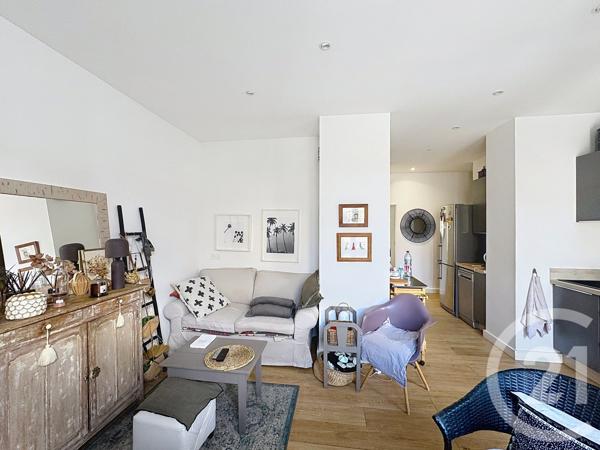 Appartement T3 à vendre  3 pièces - 50 m 2   ARCACHON  - 33