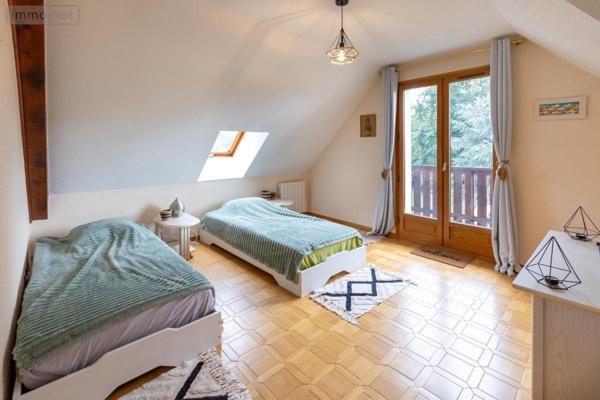 Maison à vendre à Ornex dans l'Ain (01210), ref : 01047-721