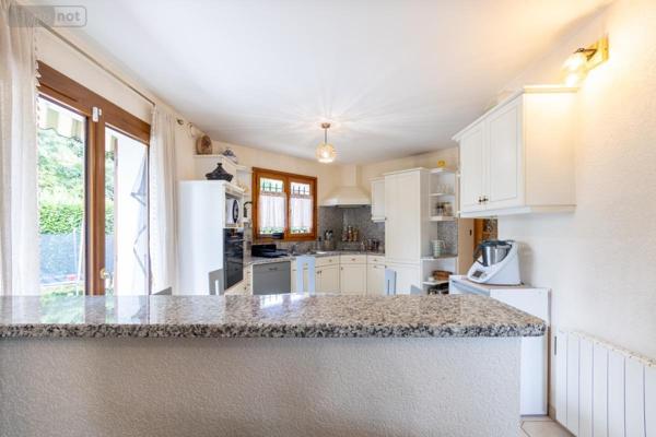 Maison à vendre à Ornex dans l'Ain (01210), ref : 01047-721