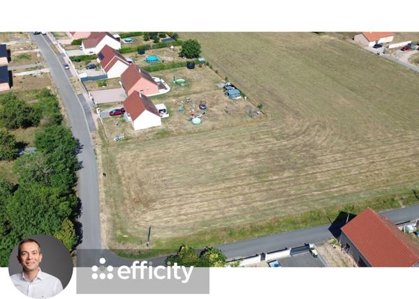 Terrain
        
        - 3502 m² 69 900 € *