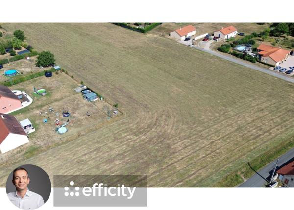 Terrain
        
        - 3502 m² 69 900 € *