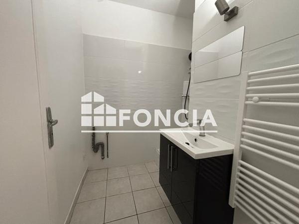 Location Appartement 3 pièces 49.41 m² - 101 MONTEE DE CHOULANS Lyon 69005