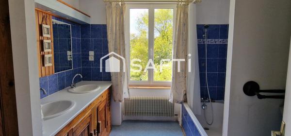 Maison en pierres proche bourg