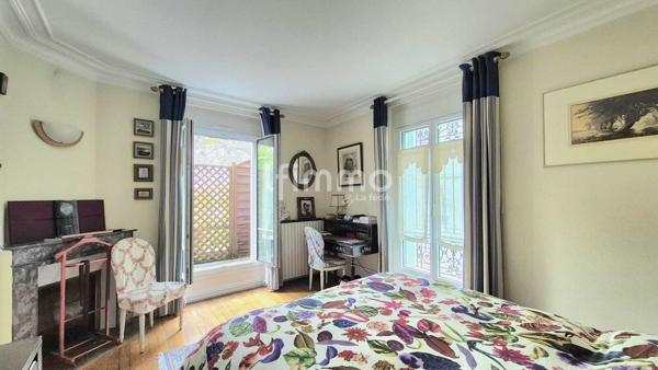 Maison de charme avec grand jardin et terrasse – Calme, proche RER C