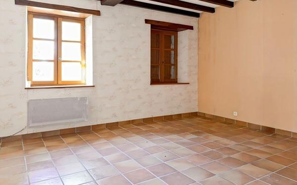 Maison à vendre    6 pièces •  Sainte-Mère