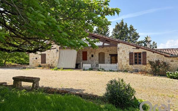 Maison à vendre    6 pièces •  Sainte-Mère