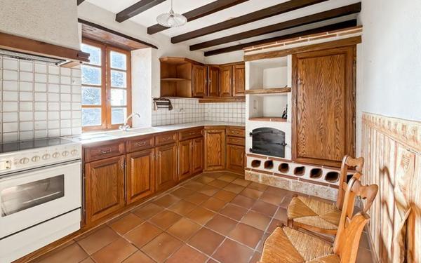 Maison à vendre    6 pièces •  Sainte-Mère