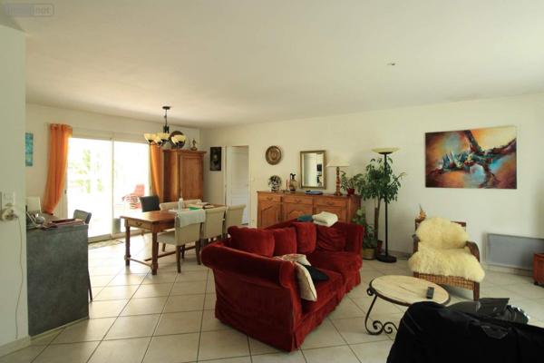 Maison à vendre à Quinçay dans la Vienne (86190), ref : V1938b