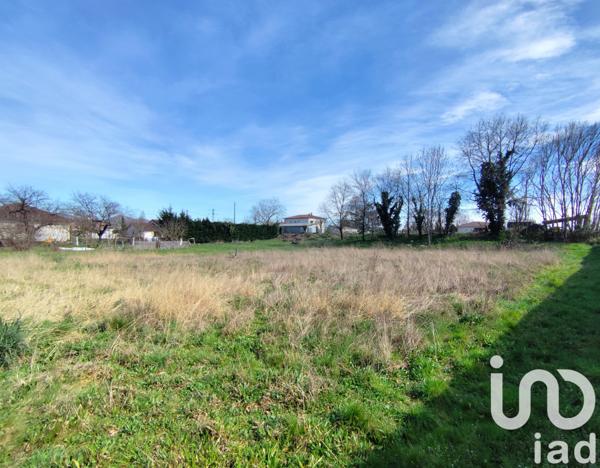 Land for sale 1 967 m² Saint-Martory
