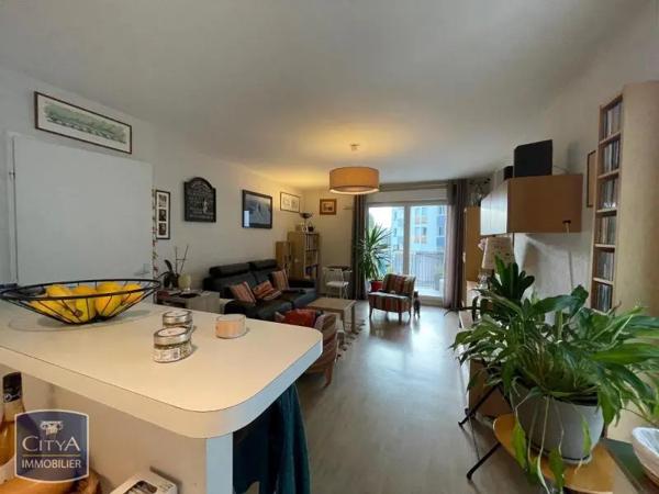 Appartement à louer 2 pièces 47.7m² Joué-lès-Tours (37300)