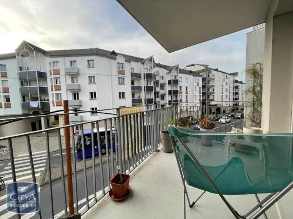 Appartement à louer 2 pièces 47.7m² Joué-lès-Tours (37300)