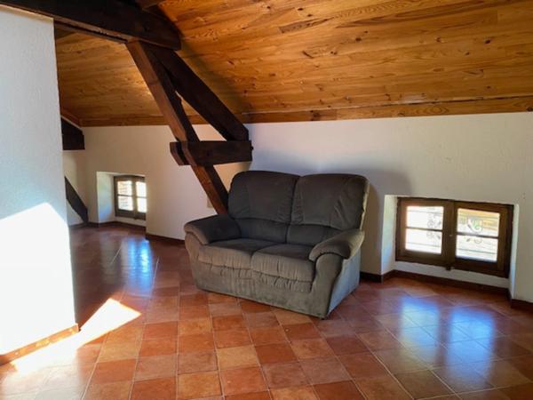 Dpt Tarn (81), à vendre SOUAL immeuble