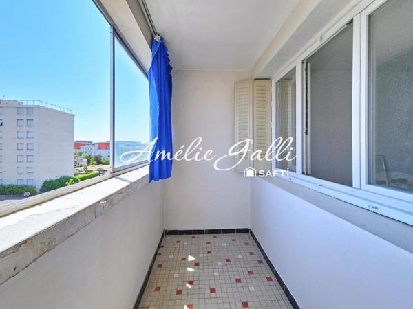 Bel Air - T4 traversant de 70m² avec loggia
