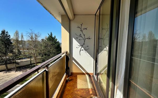 Appartement à vendre    3 pièces • 54,09 m2 Clichy-sous-Bois