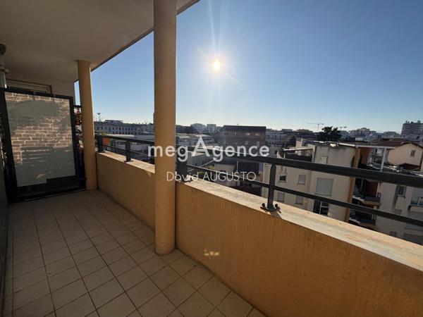 Appartement à LYON 8E ARRONDISSEMENT, 69008 - 2 pièces 49m²