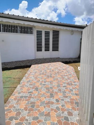 Fort de France - Zone Franche de Dillon - Maison 4 pièces