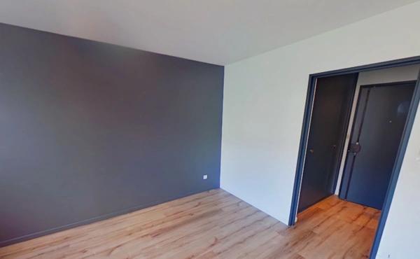 VILLEURBANNE LA DOUA – STUDIO RENOVE ET LUMINEUX à 2 pas du campus - Libre 01/2027