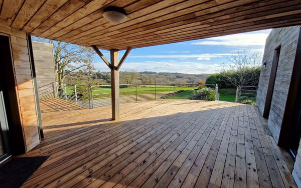 Maison à vendre    6 pièces •  Locquirec