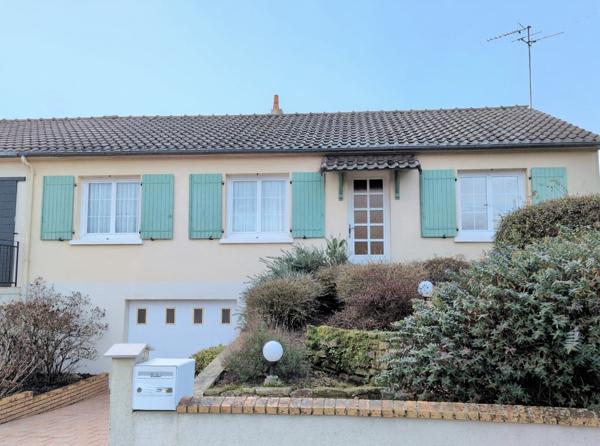 CHOLET Agréable maison 3 chambres en square