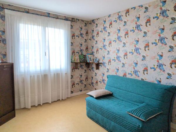 CHOLET Agréable maison 3 chambres en square