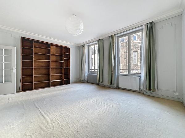 Appartement de 5 pièces, 102 m² à Reims