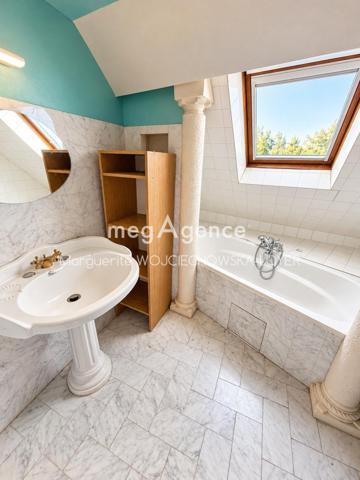 Maison à ALENCON, 61000 - 8 pièces 160m²