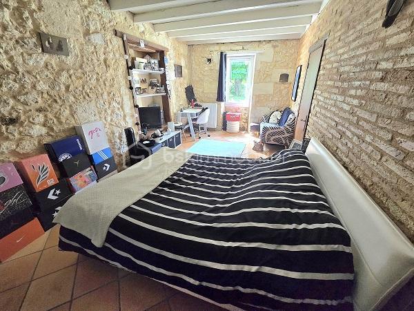 Corps de ferme de 379 m²