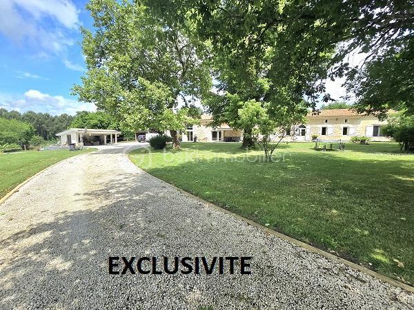 Corps de ferme de 379 m²